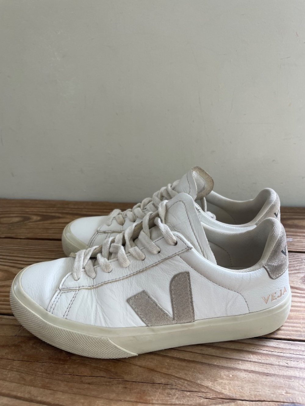Veja | White Leather & Natural Suede Campo Sneaker Shoes 6 / EU 37